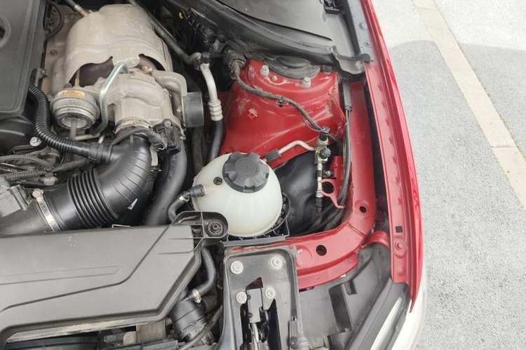 Used BMW 1 Series 2015 120i Sport Design Package Engine Bay Left