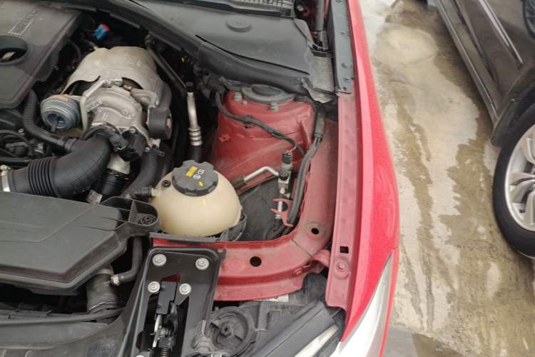 Used BMW 1 Series 2015 118i Leading Model Engine Bay Left