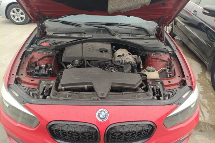 Used BMW 1 Series 2015 118i Leading Model Engine Bay