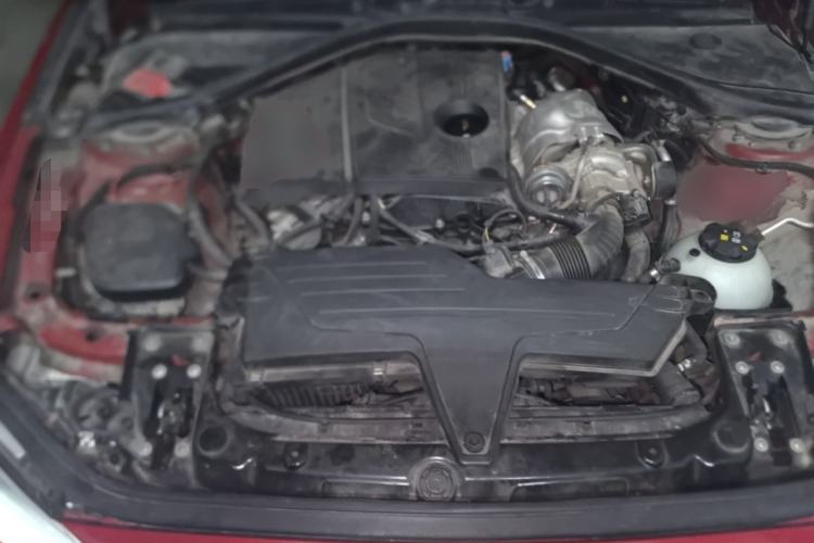 Used BMW 1 Series 2015 118i Leading Model Engine Bay