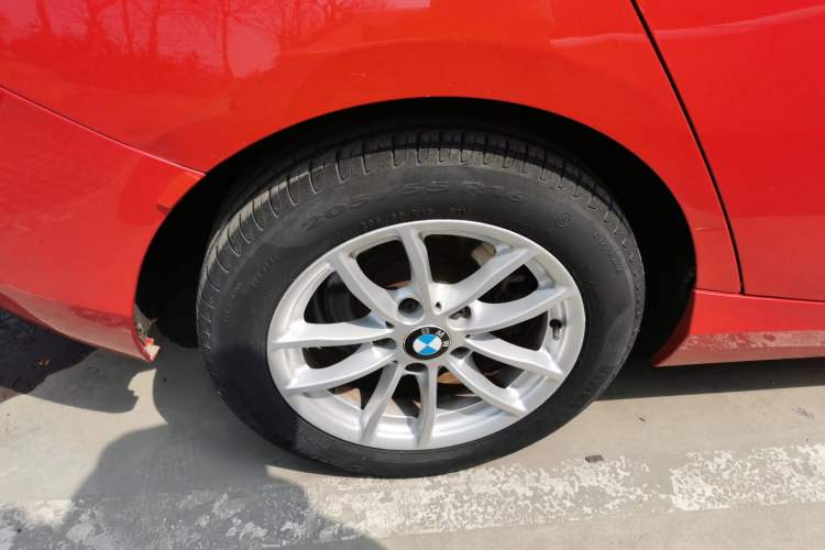 Used BMW 1 Series 2015 118i Leading Model Exterior 5
