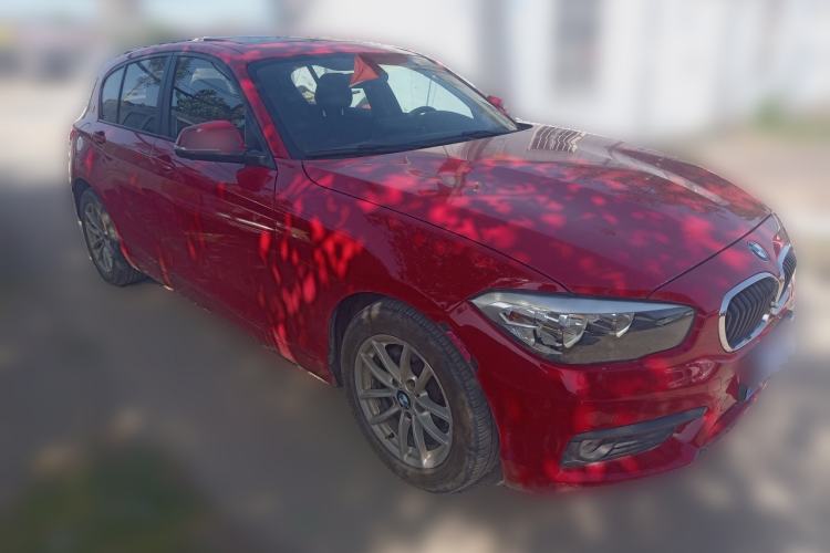 Used BMW 1 Series 2015 118i Leading Model Front Right 45 Deg
