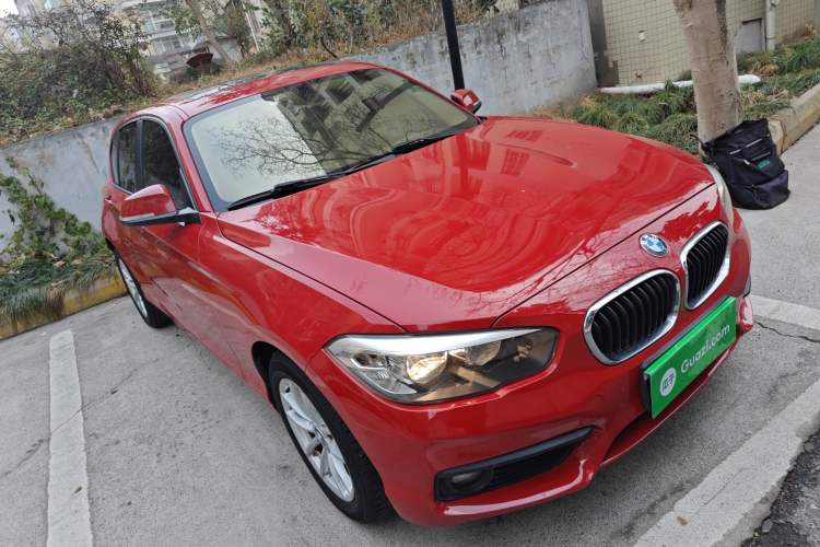 Used BMW 1 Series 2015 118i Leading Model Front Right 45 Deg