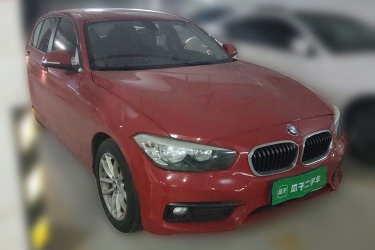 Used BMW 1 Series 2015 118i Leading Model Front Right 45 Deg