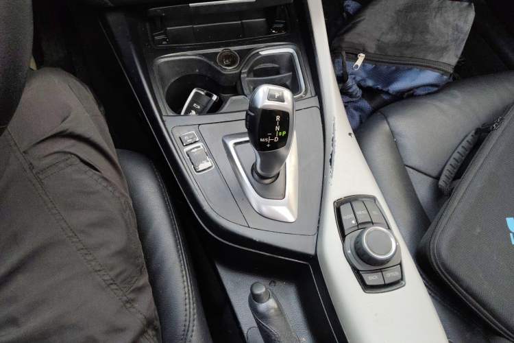 Used BMW 1 Series 2015 118i Leading Model Gear Lever