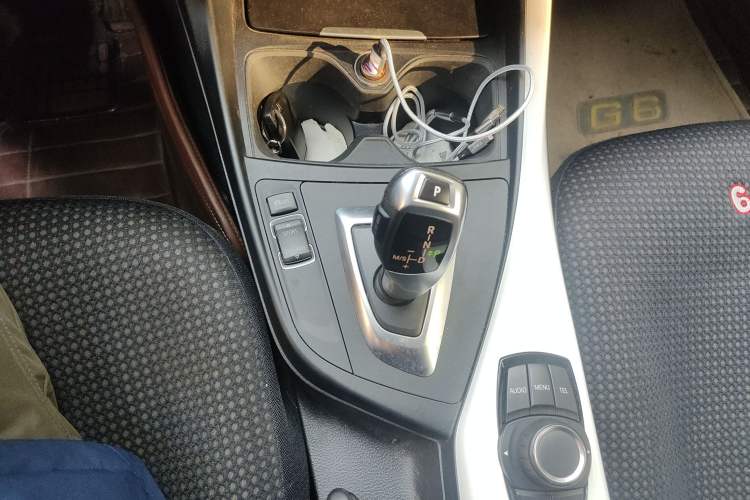 Used BMW 1 Series 2015 118i Urban Design Package Gear Lever