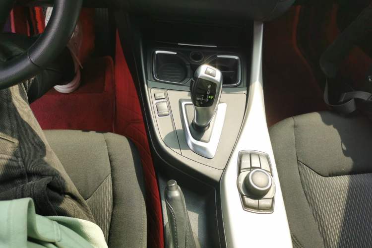 Used BMW 1 Series 2015 118i Leading Model Gear Lever