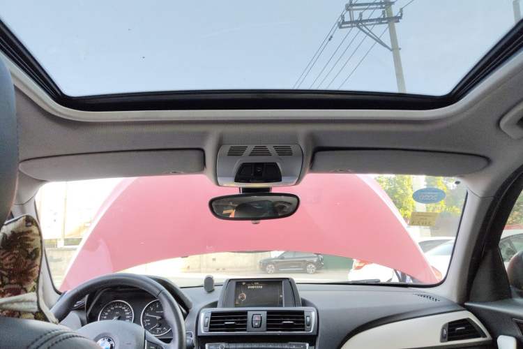 Used BMW 1 Series 2015 118i Leading Model Headliner
