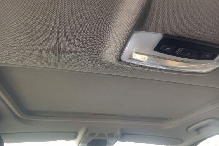 Used BMW 1 Series 2015 118i Leading Model Headliner