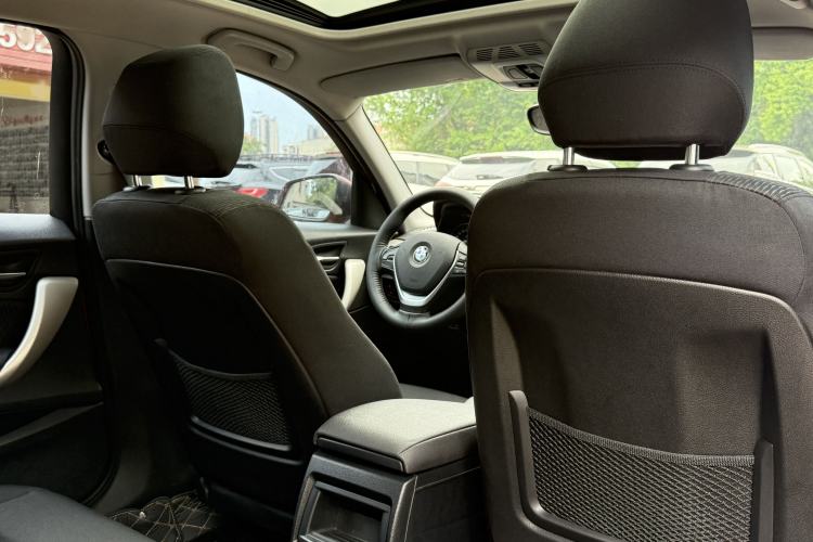 Used BMW 1 Series 2015 118i Leading Model Interior 5