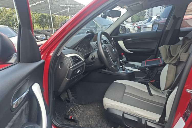 Used BMW 1 Series 2015 118i Urban Design Package Left Front Seat