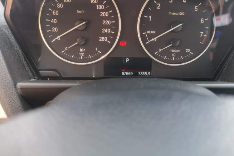 Used BMW 1 Series 2015 118i Leading Model Odometer Close Up