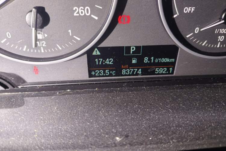 Used BMW 1 Series 2015 118i Leading Model Odometer Close Up