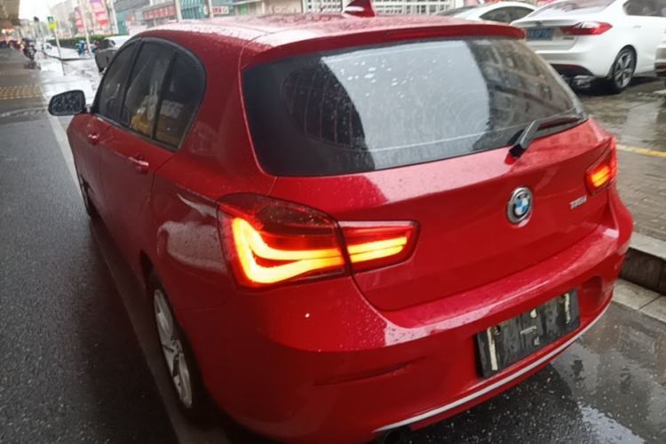 Used BMW 1 Series 2015 118i Urban Design Package Rear Left 45 Deg