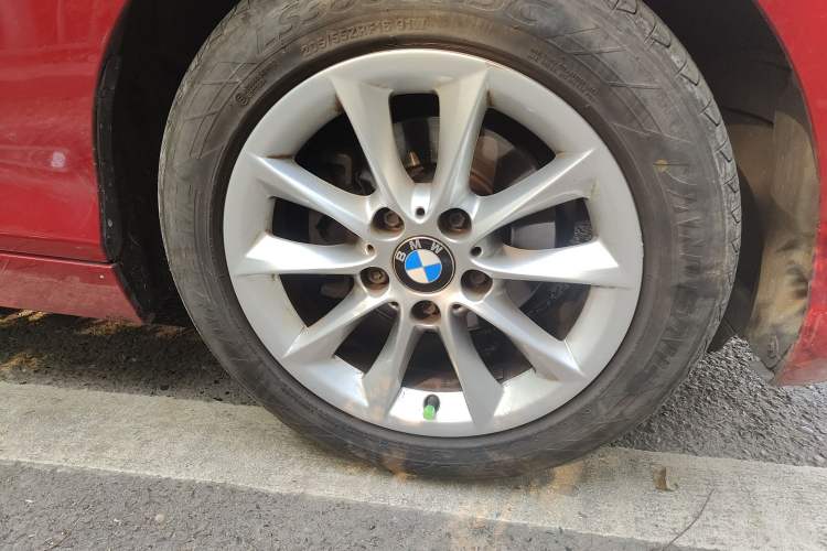Used BMW 1 Series 2015 118i Urban Design Package Right Front Wheel Hub