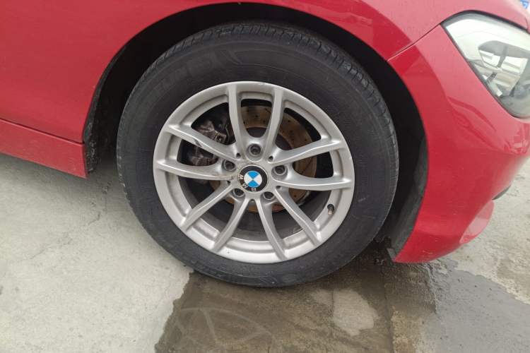 Used BMW 1 Series 2015 118i Leading Model Right Front Wheel Hub