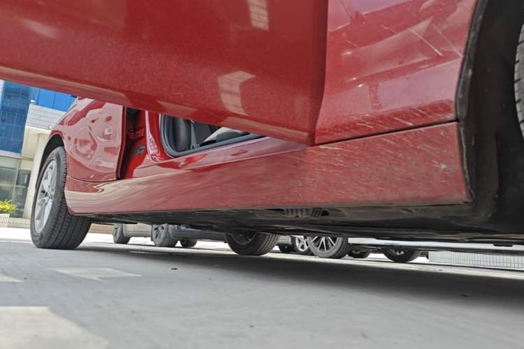Used BMW 1 Series 2015 118i Urban Design Package Right Side Sill