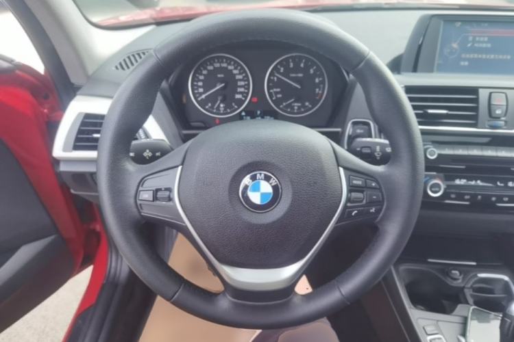 Used BMW 1 Series 2015 120i Leading Model Steering Wheel