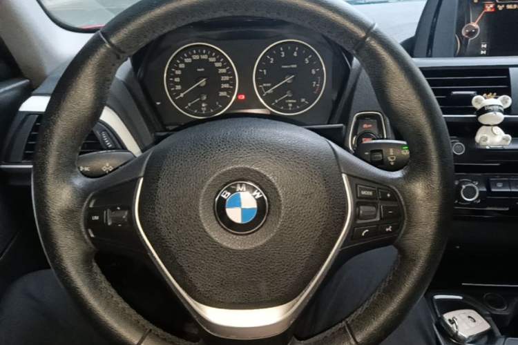 Used BMW 1 Series 2015 118i Urban Design Package Steering Wheel