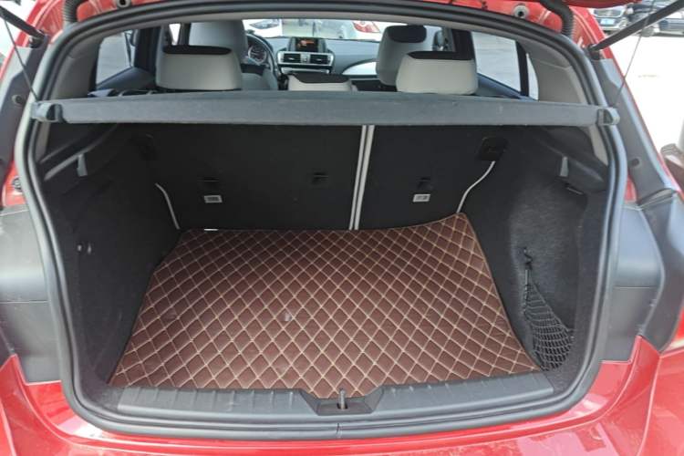 Used BMW 1 Series 2015 118i Urban Design Package Trunk