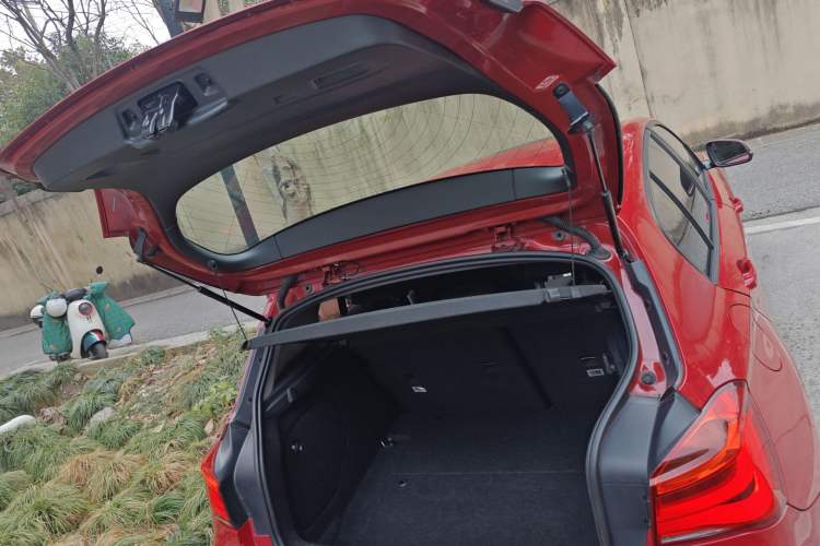 Used BMW 1 Series 2015 118i Leading Model Trunk