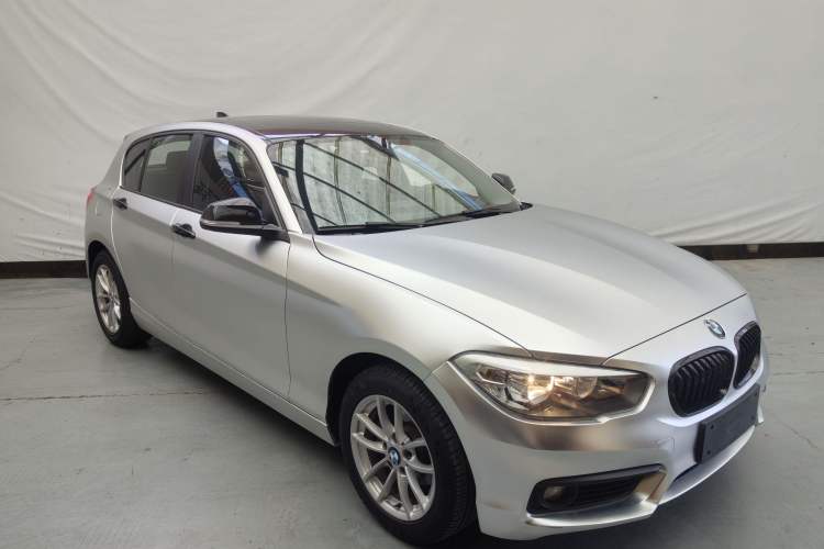 Used BMW 1 Series 2015 118i Leading Model Exterior 1