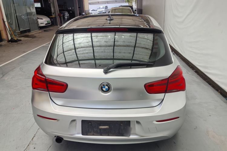Used BMW 1 Series 2015 118i Leading Model Exterior 6