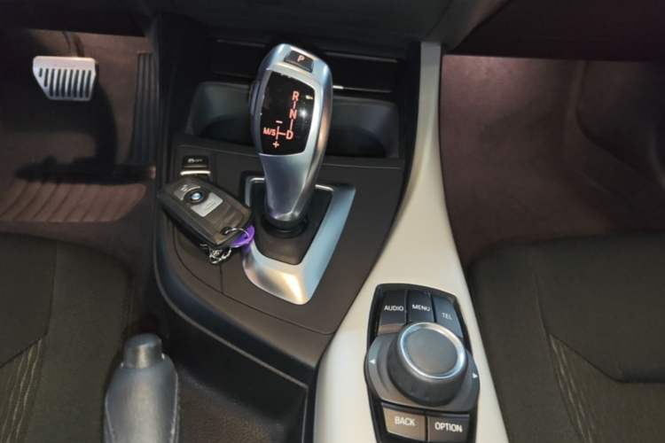 Used BMW 1 Series 2015 118i Leading Model Gear Lever