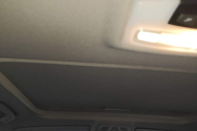Used BMW 1 Series 2015 118i Leading Model Headliner