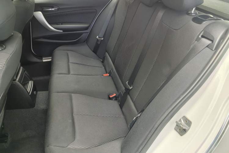 Used BMW 1 Series 2015 118i Leading Model Interior 3