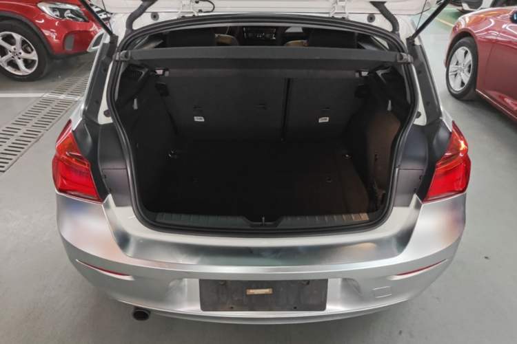 Used BMW 1 Series 2015 118i Leading Model Trunk