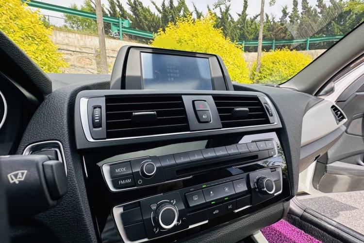 Used BMW 1 Series 2015 118i Leading Model Audio And AC Panel