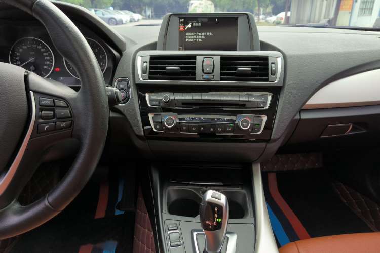 Used BMW 1 Series 2015 120i Leading Model Audio And AC Panel
