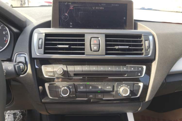 Used BMW 1 Series 2015 118i Urban Design Package Audio And AC Panel