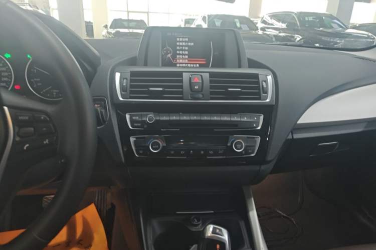 Used BMW 1 Series 2015 120i Leading Model Audio And AC Panel