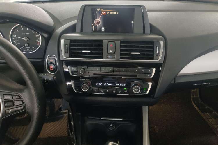 Used BMW 1 Series 2015 120i Leading Model Audio And AC Panel