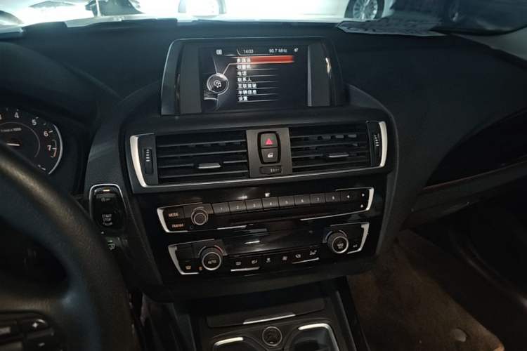 Used BMW 1 Series 2015 120i Sport Design Package Audio And AC Panel
