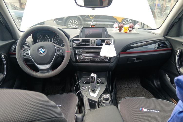 Used BMW 1 Series 2015 120i Sport Design Package Center Console