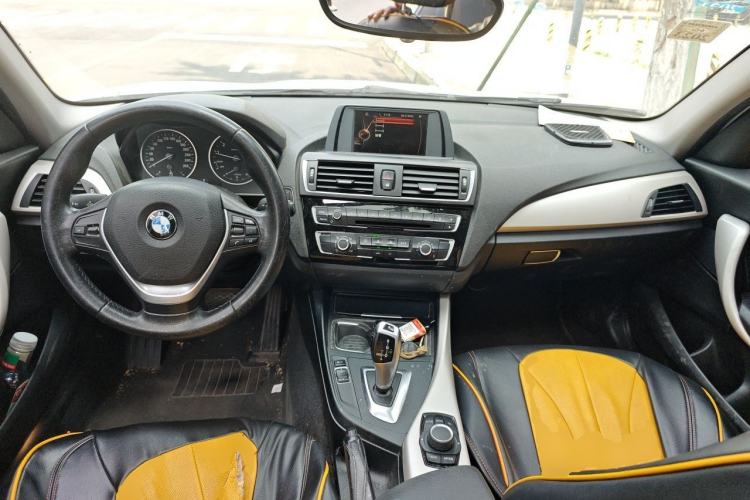 Used BMW 1 Series 2015 118i Leading Model Center Console