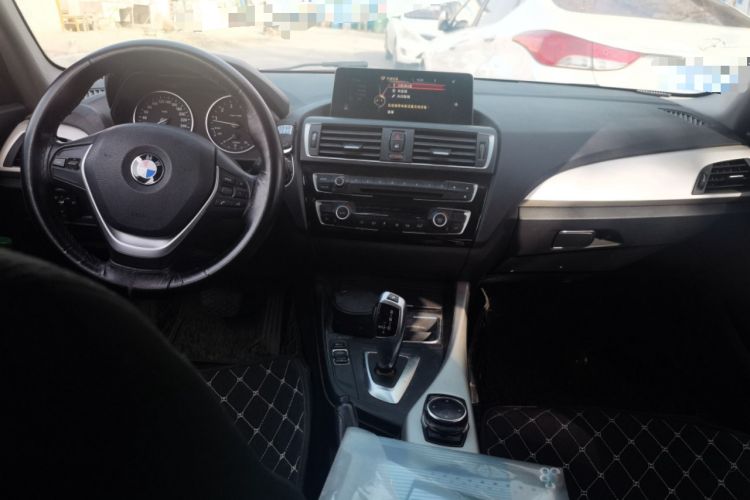 Used BMW 1 Series 2015 120i Leading Model Center Console