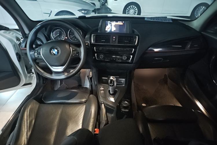 Used BMW 1 Series 2015 120i Sport Design Package Center Console