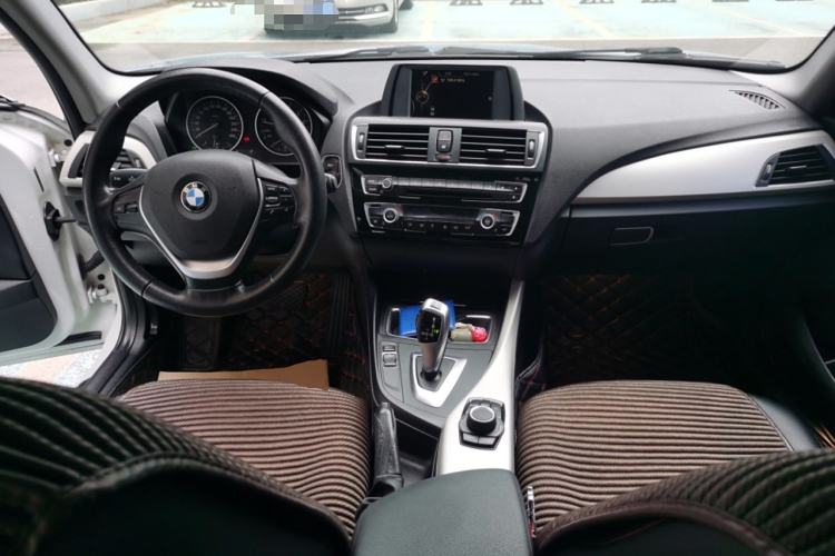 Used BMW 1 Series 2015 120i Leading Model Center Console