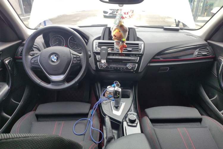 Used BMW 1 Series 2015 120i Sport Design Package Center Console