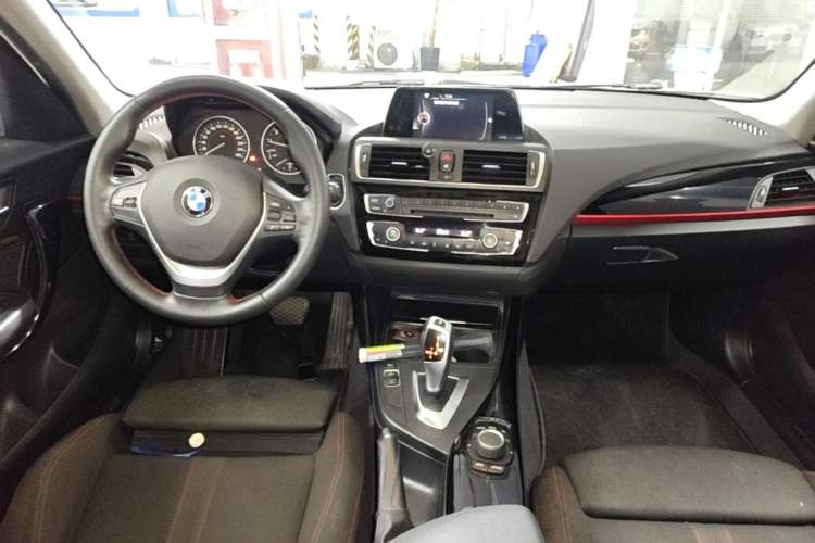 Used BMW 1 Series 2015 120i Sport Design Package Center Console