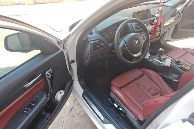 Used BMW 1 Series 2015 120i Sport Design Package Driver Seat
