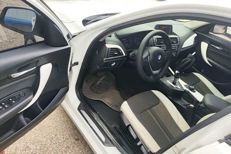 Used BMW 1 Series 2015 118i Urban Design Package Driver Seat