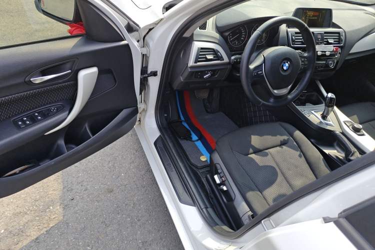 Used BMW 1 Series 2015 120i Leading Model Driver Seat