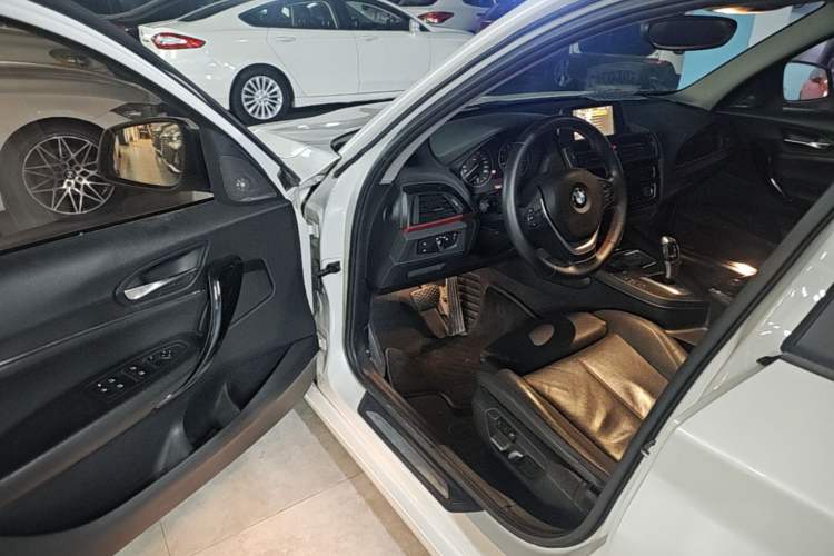Used BMW 1 Series 2015 120i Sport Design Package Driver Seat