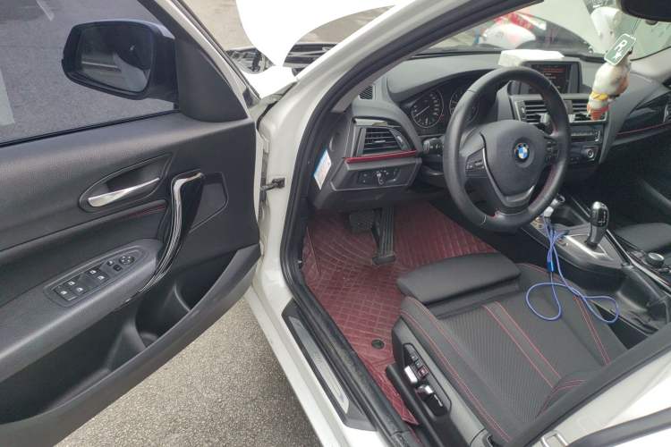 Used BMW 1 Series 2015 120i Sport Design Package Driver Seat