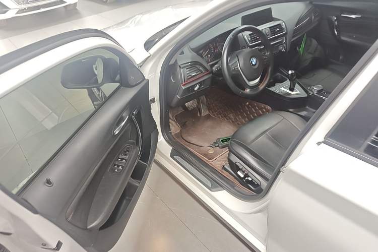 Used BMW 1 Series 2015 120i Sport Design Package Driver Seat